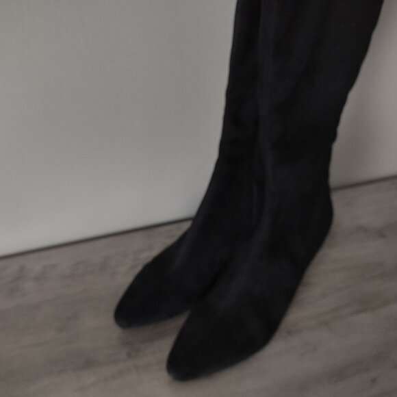 Amelia Grace - soft black faux suede stretch knee high tall boots low heels - 9 - Picture 6 of 11